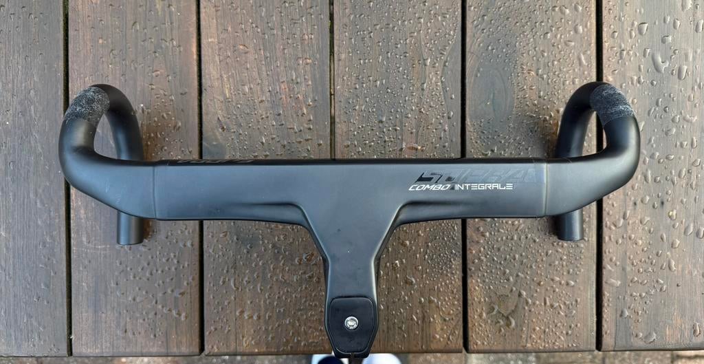 Volant aérodynamique en carbone, Vélos & Vélomoteurs, Enlèvement ou Envoi, Comme neuf