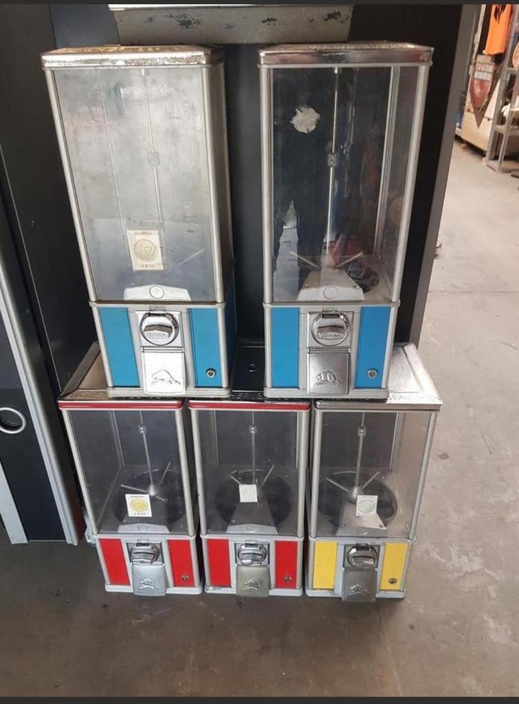 Beaver capsule automaten, Verzamelen, Ophalen