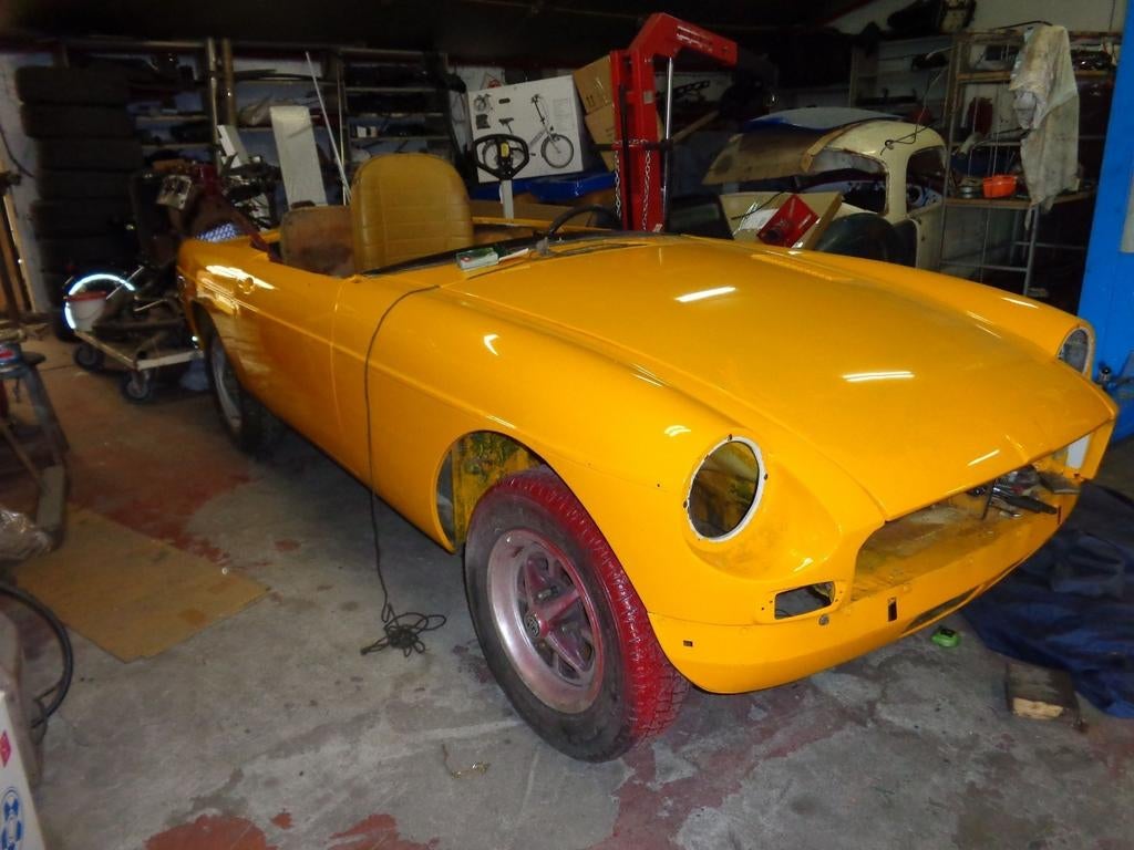 MGB bj 1973 met gold seal motor+ OD ( gereed na winter), Auto's, MG, B, Achterwielaandrijving, Cabriolet, Handgeschakeld