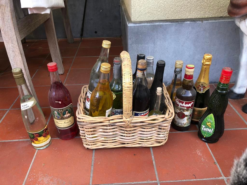 Ongeopende flessen drank, Huis en Inrichting, Ophalen, Zo goed als nieuw