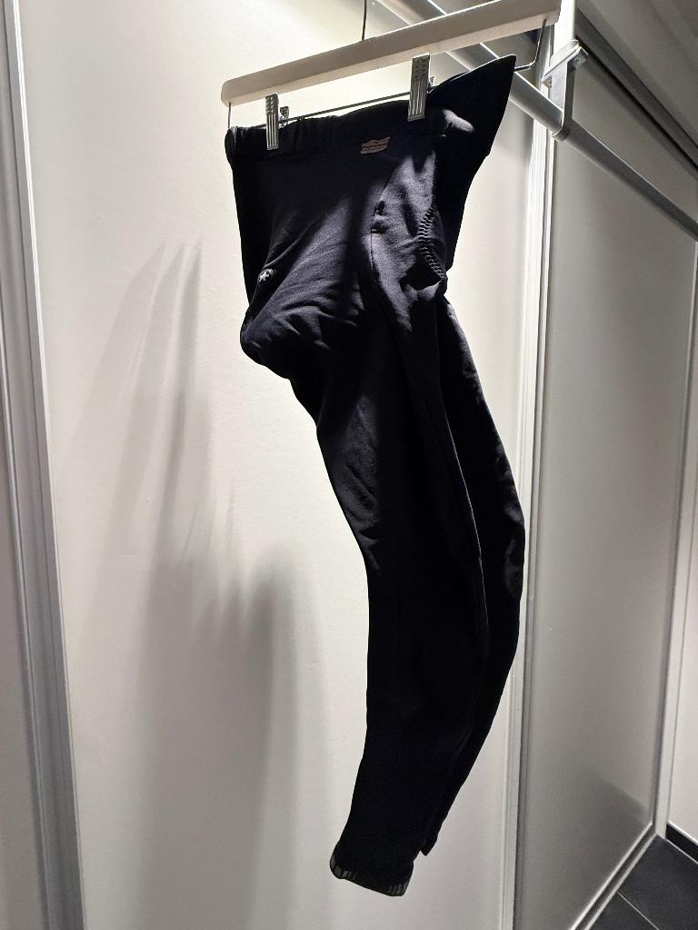 Fietsbroek Assos, Fietsen en Brommers, Fietsaccessoires | Fietskleding, Zo goed als nieuw, XL, Bovenkleding, Ophalen