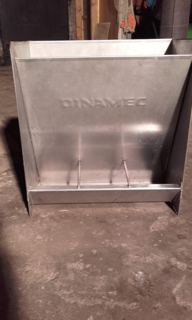 Kippen eetbak in unox, Ophalen, Verstelbaar, Zo goed als nieuw