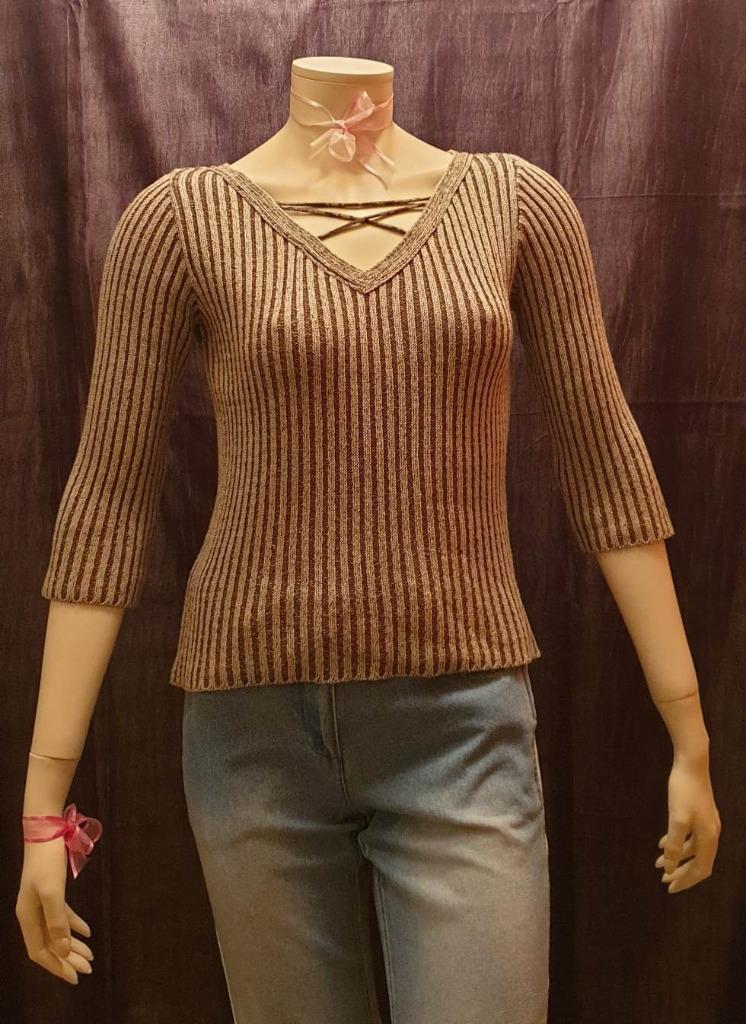 Bruin/grijze opengewerkte V-hals trui op de borst/rug, Ophalen of Verzenden, Zo goed als nieuw, Maat 38/40 (M), Grijs