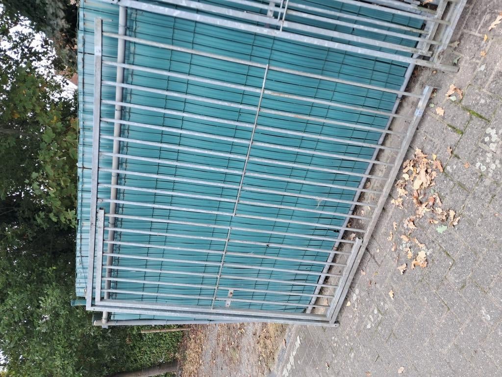 Hondekenel panelen, Ophalen, Zo goed als nieuw