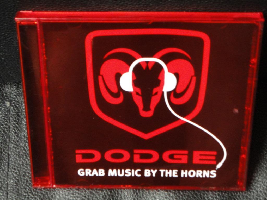 CD Dodge - Grab Music By The Horns - ZITA SWOON/GHINZU/VENUS, Ophalen of Verzenden