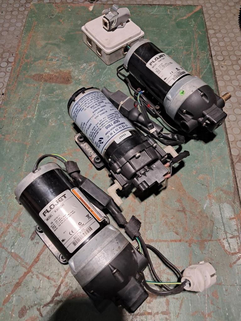 Membraanpompen, Doe-het-zelf en Bouw, Compressors, Zo goed als nieuw, Ophalen of Verzenden
