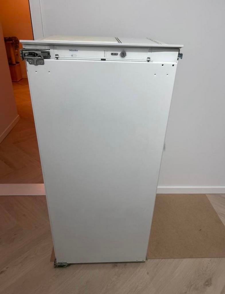 Miele ijskast met vriesvak, Gebruikt, 120 tot 140 cm, Minder dan 60 cm, Inbouw
