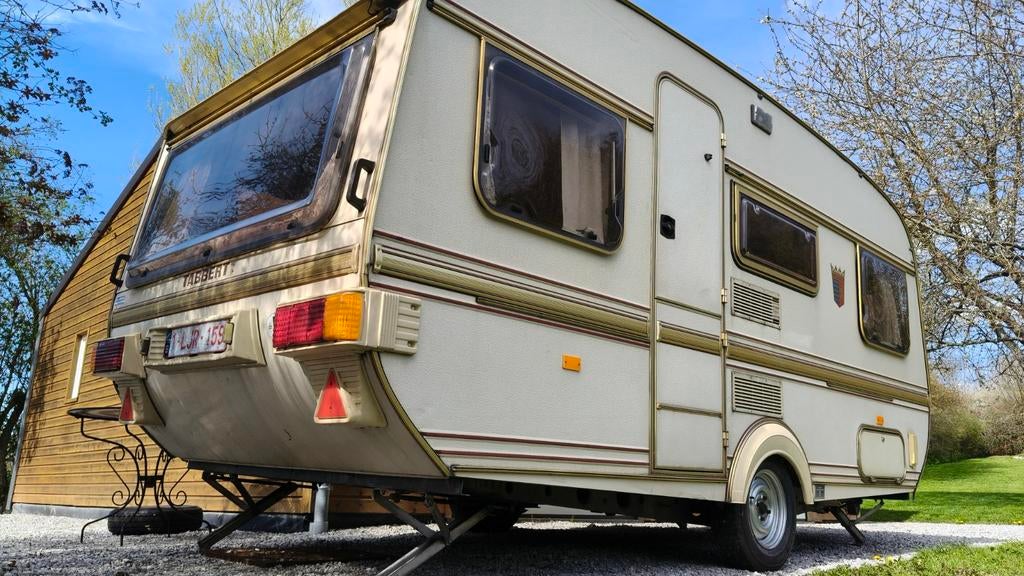 Prachtige Tabbert-caravan om in beslag te nemen!, Caravans en Kamperen, Caravans, Particulier, tot en met 4, 750 - 1000 kg, Rondzit