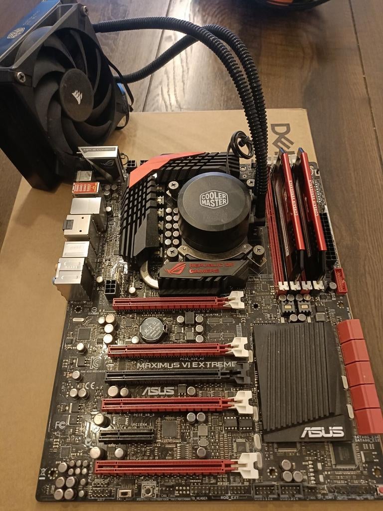 ASUS Maximus VI Extreme + I7-4770 + 2x4 ddr3 + AIO cooler, Computers en Software, Moederborden, Ophalen, Gebruikt, DDR3, LGA 1150