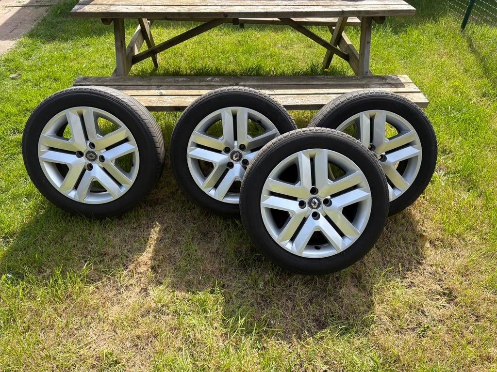 Renault clio 5 wielen met reserve wiel bij, Ophalen, Band(en)