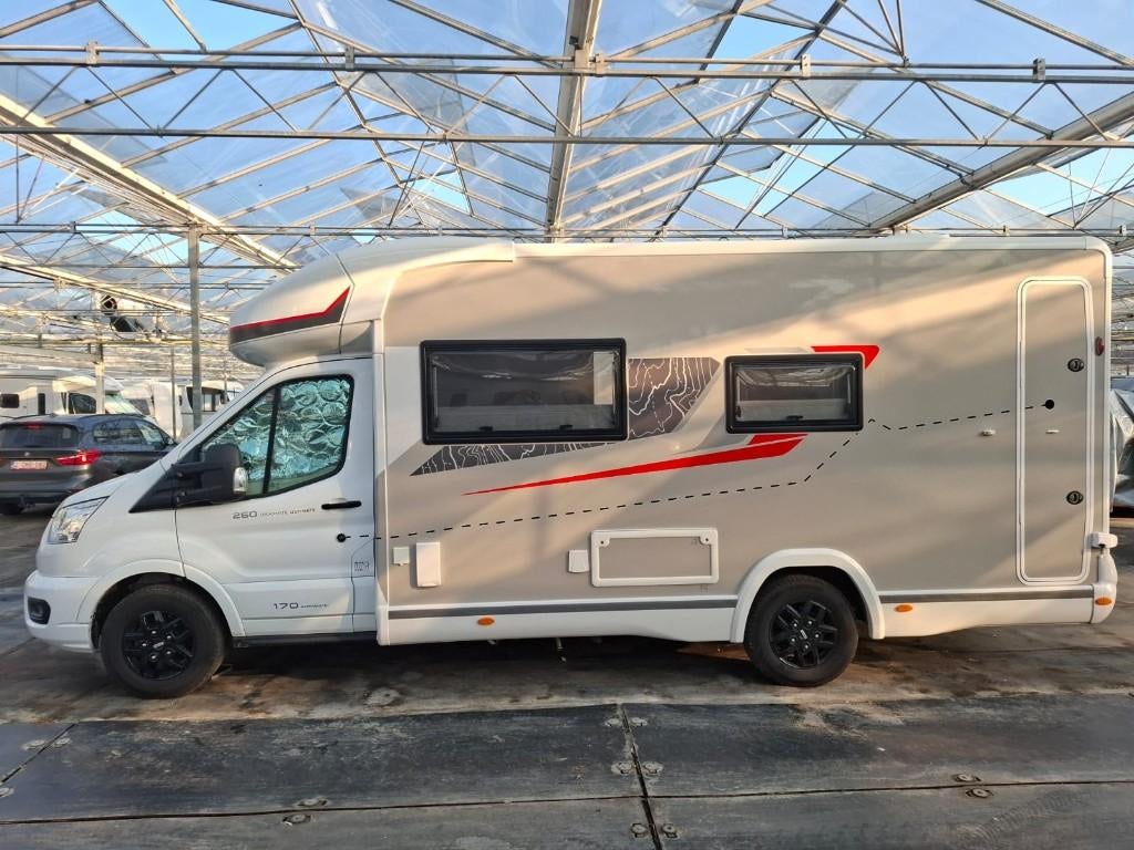 Als nieuw! Luxe Challenger 260 Graphite Ultimate #mobilhome, Jusqu'à 4, 6 à 7 mètres, Ford, Chauffage au sol