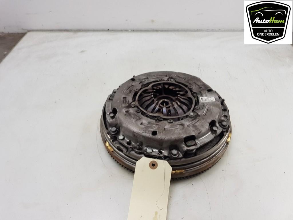 VOLANT MOTEUR BI-MASSE Opel Corsa E (01-2014/06-2019), Autos : Pièces & Accessoires, Utilisé, Opel