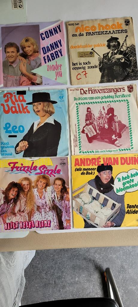 lot oude nederlands talige singels, Ophalen of Verzenden