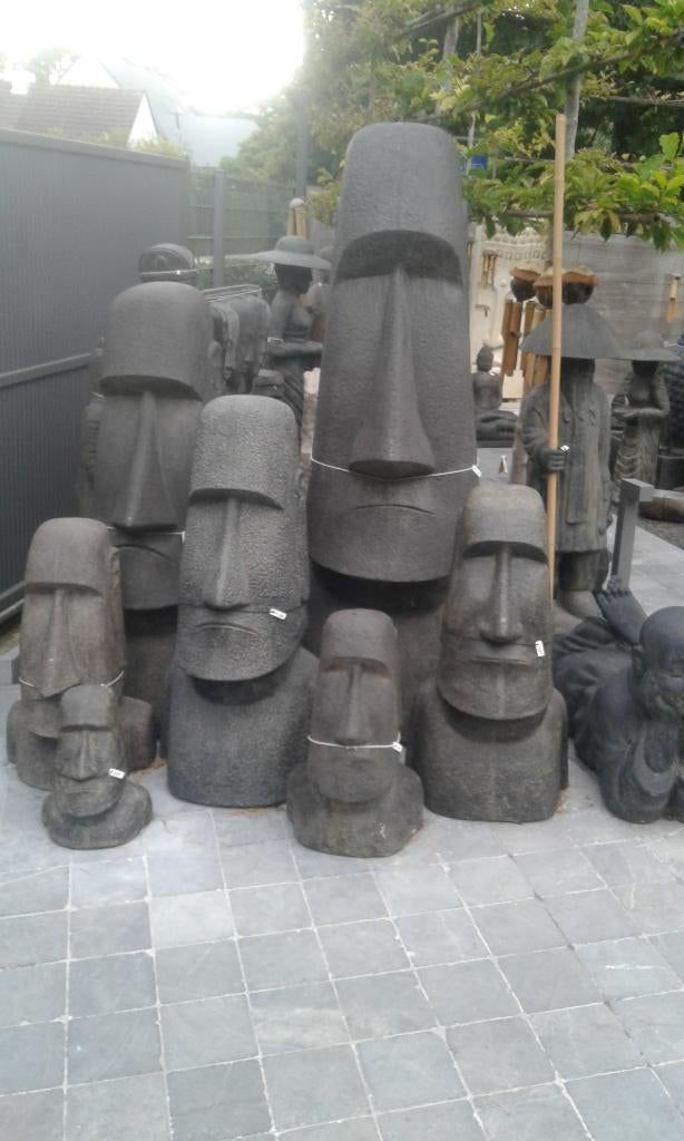 reusachtige gepatineerde stenen moaikop, hoogte 1 m 20 cm, Tuin en Terras, Tuinbeelden, Ophalen, Nieuw, Steen, Boeddhabeeld