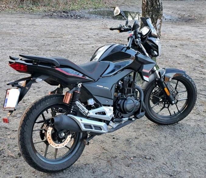125cc Rieju Strada motor (2019), Motos, Motos | Marques Autre, Particulier, Enlèvement