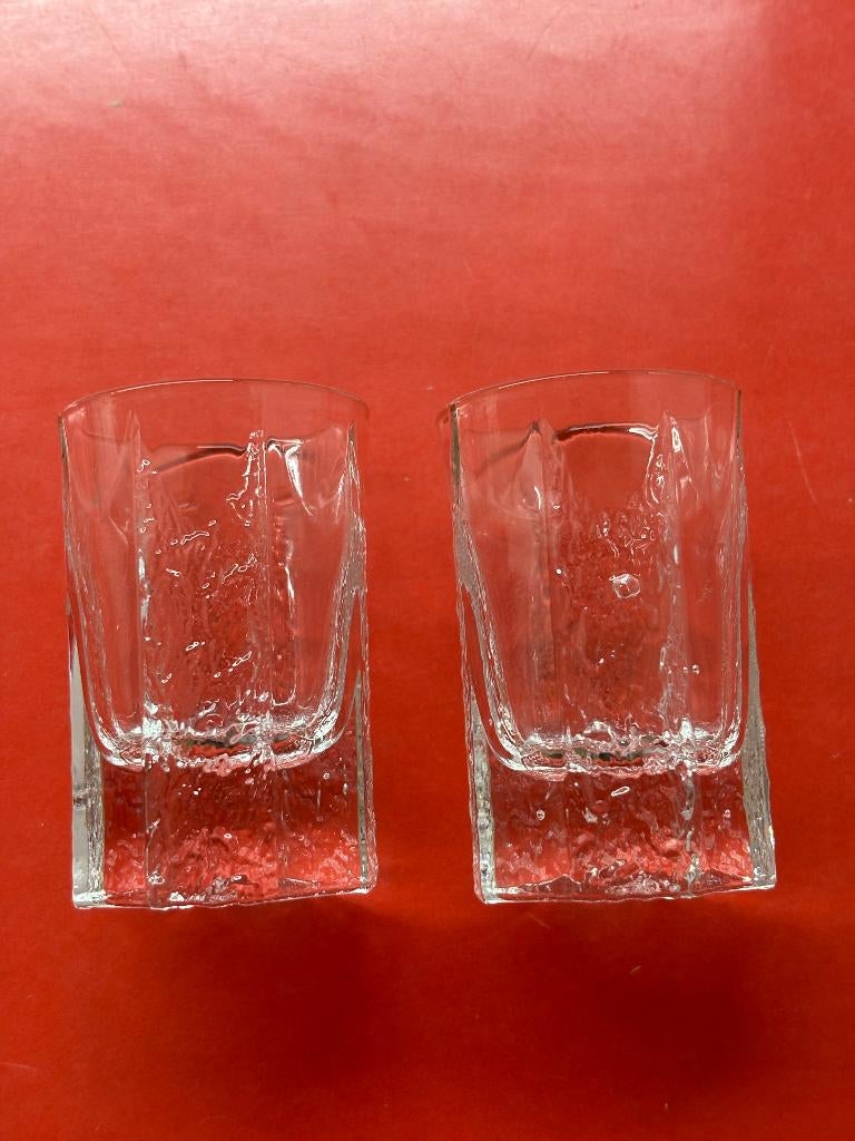 2 verres à liqueur en cristal, marque iittala, série Kalinka, Antiquités & Art, Antiquités | Verre & Cristal, Enlèvement ou Envoi