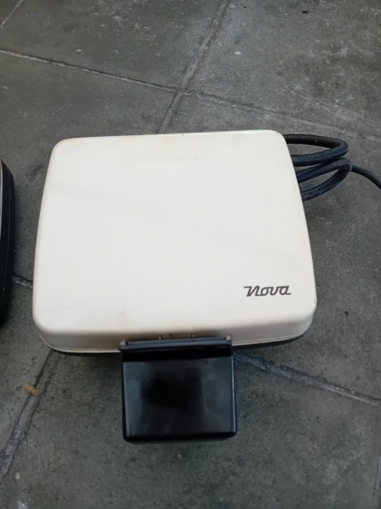 Wafelijzer van het merk Nova van 1050 watt met Li-wafelpan, Ophalen of Verzenden