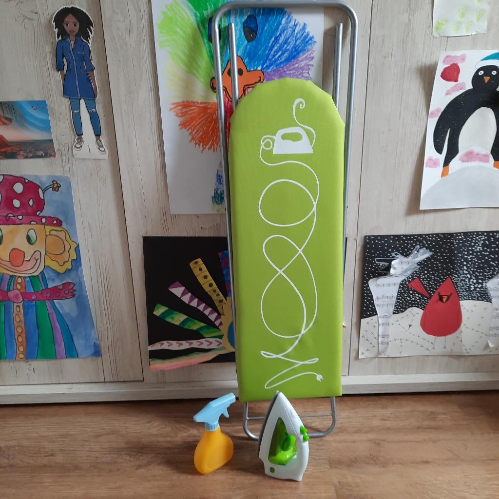 Planche à repasser jouet + fer et vaporisateur - Dès 3 ans, Kinderen en Baby's, Speelgoed | Educatief en Creatief, Ophalen, Zo goed als nieuw