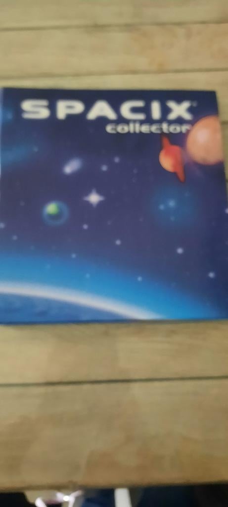 Spacix verzamelmap, Ophalen