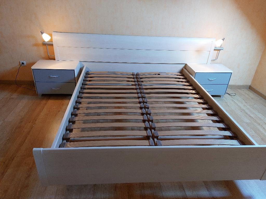 bed+lattenbodem+commode +kastje, Huis en Inrichting, Ophalen, Tweepersoons