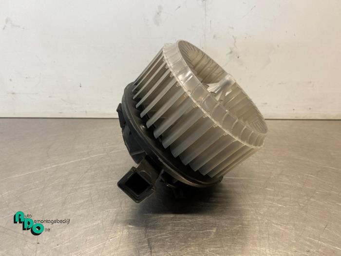 Kachel Ventilatiemotor van een Chevrolet Aveo (Aveo 11-), Gebruikt, -, Ophalen of Verzenden, -