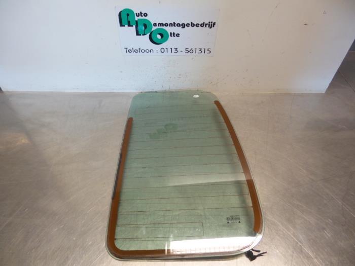 Vitre arrière d'un Seat Inca, Autos : Pièces & Accessoires, Vitres & Accessoires, Seat, Utilisé, Enlèvement ou Envoi