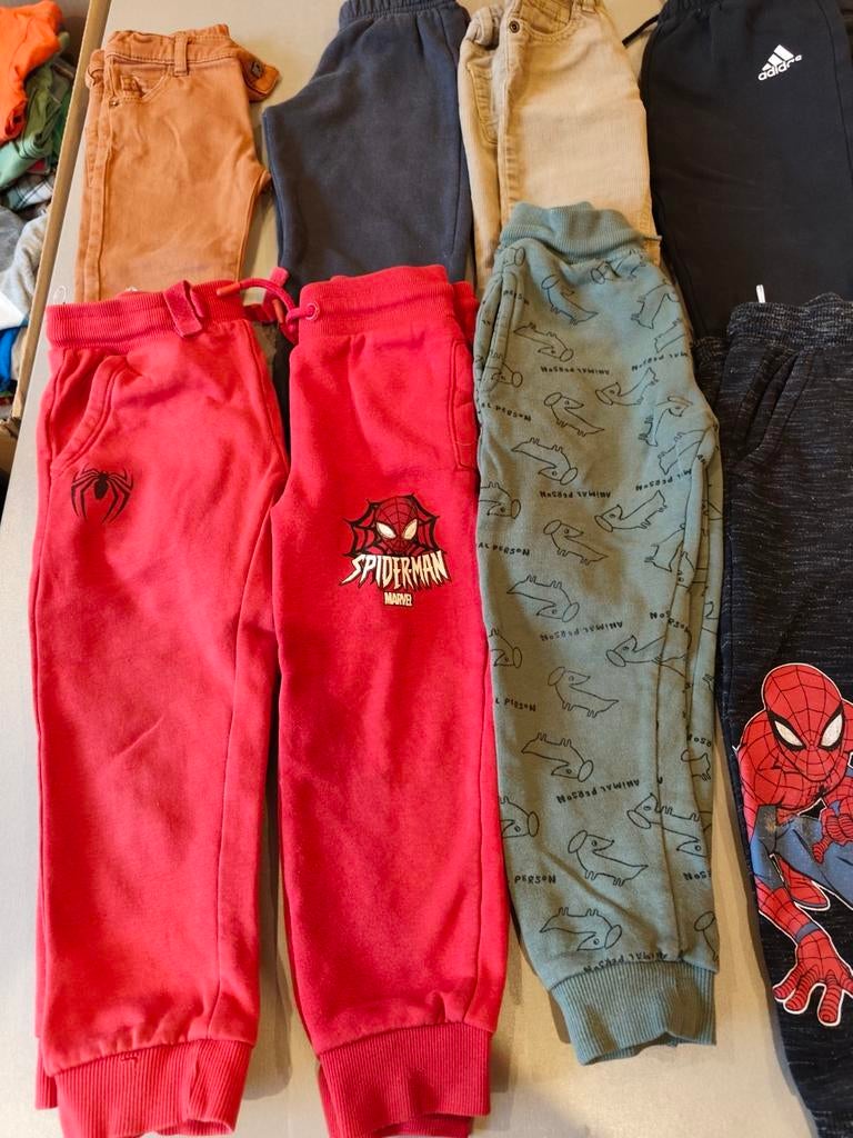 Pakket kleding voor jongens, Ophalen, Maat 98