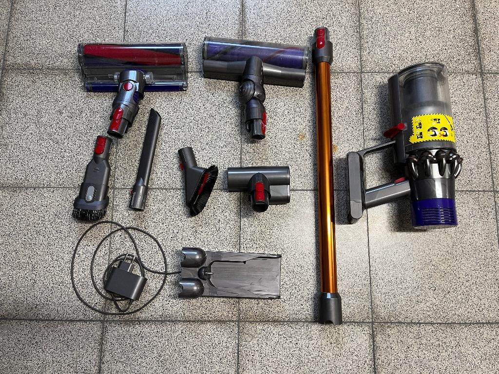 Dyson Cyclone V10 Absolute, Gebruikt, Stofzuiger, Ophalen of Verzenden, Minder dan 1200 watt
