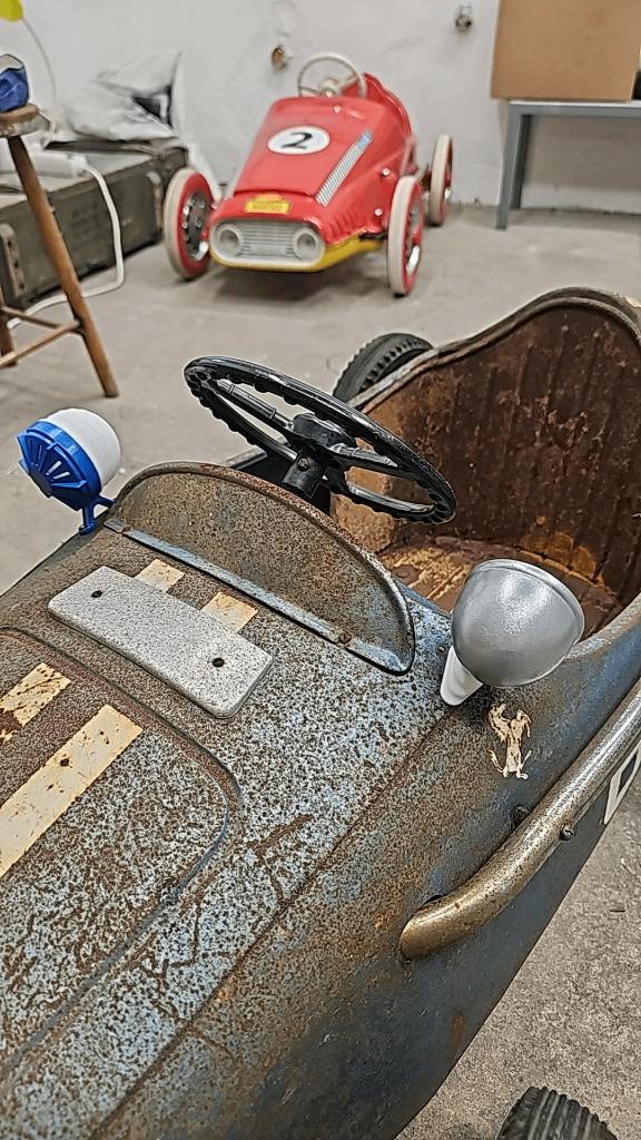 Rétroviseur et Klaxon voiture à pédales VAP MG Morellet, Envoi