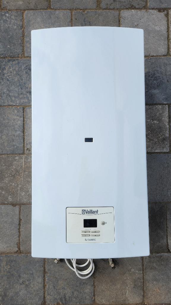 Chauffe-eau instantané Vaillant TurboMag 14, Bricolage & Construction, Chauffe-eau & Boilers, Comme neuf, Enlèvement, 3 à 5 ans