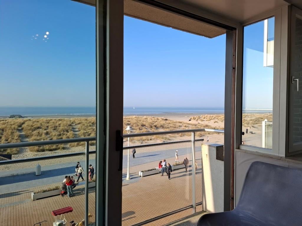 appartement Nieuwpoort zeedijk mei of juli, Vakantie, Internet, 2 slaapkamers, 7 personen, Appartement