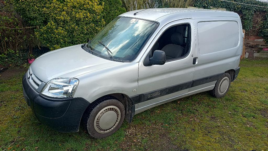 Citroen Berlingo 2008, Autos, Citroën, Particulier, Berlingo, Peinture métallisée, Radio, Attache-remorque, Diesel, Euro 4, Autre carrosserie