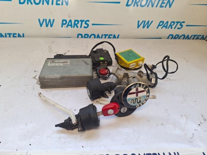 Serrure de contact + ordinateur d'un Alfa Romeo Spider, -, 3 mois de garantie, Utilisé, Alfa Romeo