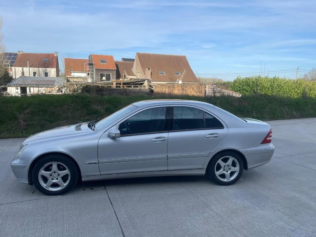 Mercedes-Benz c200, Argent ou Gris, Achat, Boîte manuelle, 5 portes