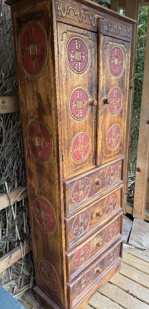 exotisch kastje verre oosten, Ophalen