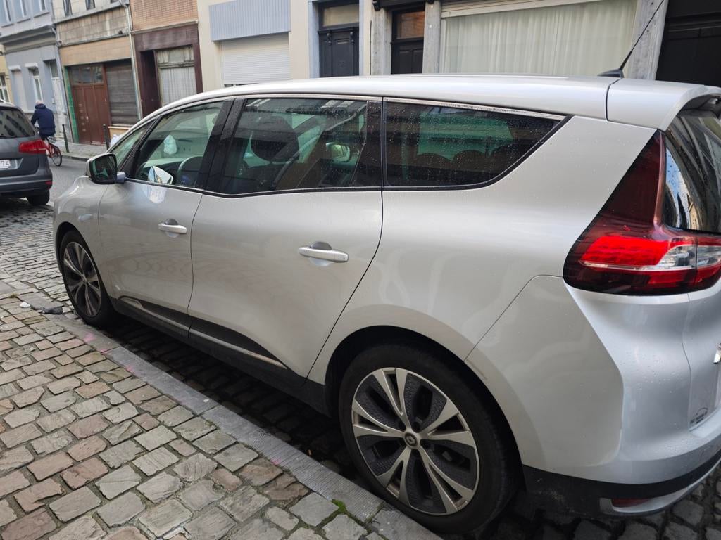 Grand Scénic automatique, Enlèvement, Renault