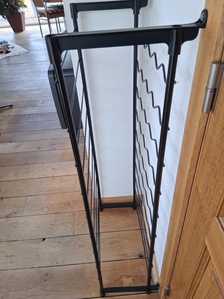 Casier à vin, Enlèvement