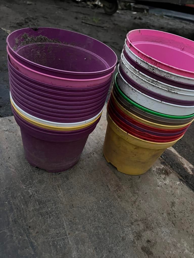 kweekpotten bloempotten 3 liter in mooie kleuren, Tuin en Terras, Bloempotten, Kunststof, Rond, Ophalen of Verzenden, Zo goed als nieuw