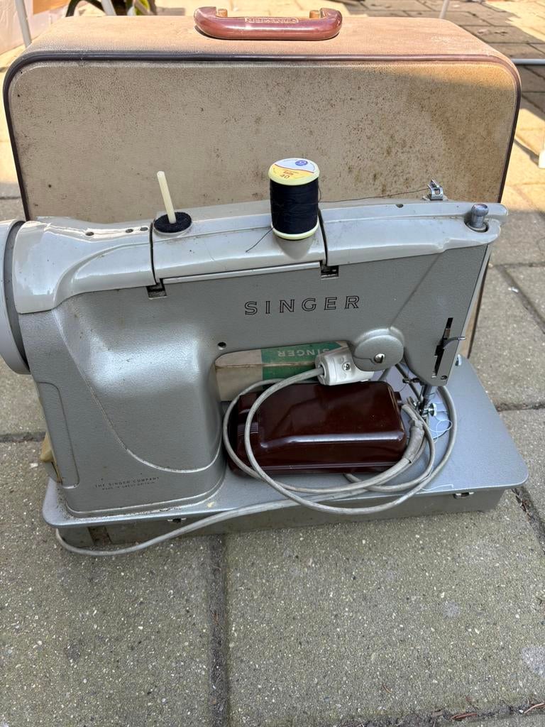 Machine a coudre vintage, Enlèvement