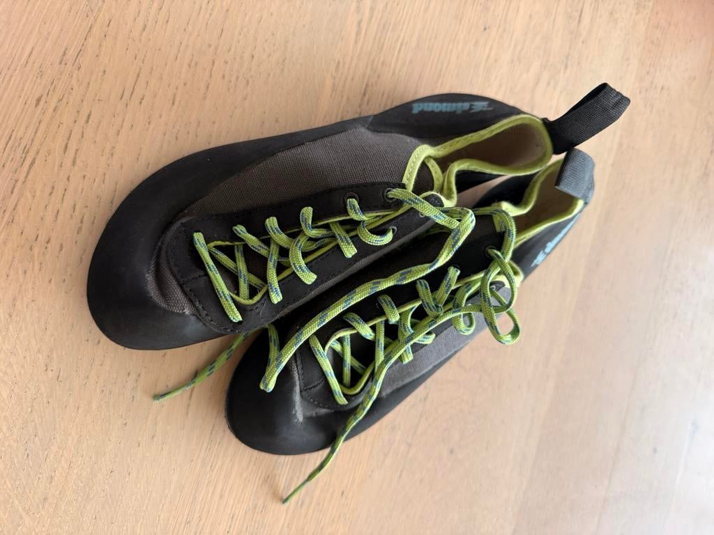 Klimschoenen, Ophalen of Verzenden