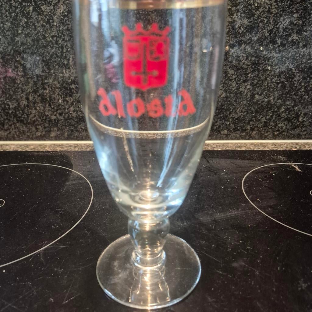 Alosta 2 oude bierglazen, Ophalen
