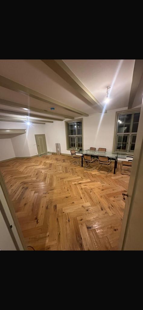 80m2 Eiken visgraat parket vloer (710x140x12 mm) (verpakt), Huis en Inrichting, Stoffering | Vloerbedekking, Ophalen of Verzenden