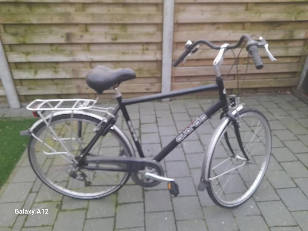 Lot fietsen tekoop weg is weg, Ophalen