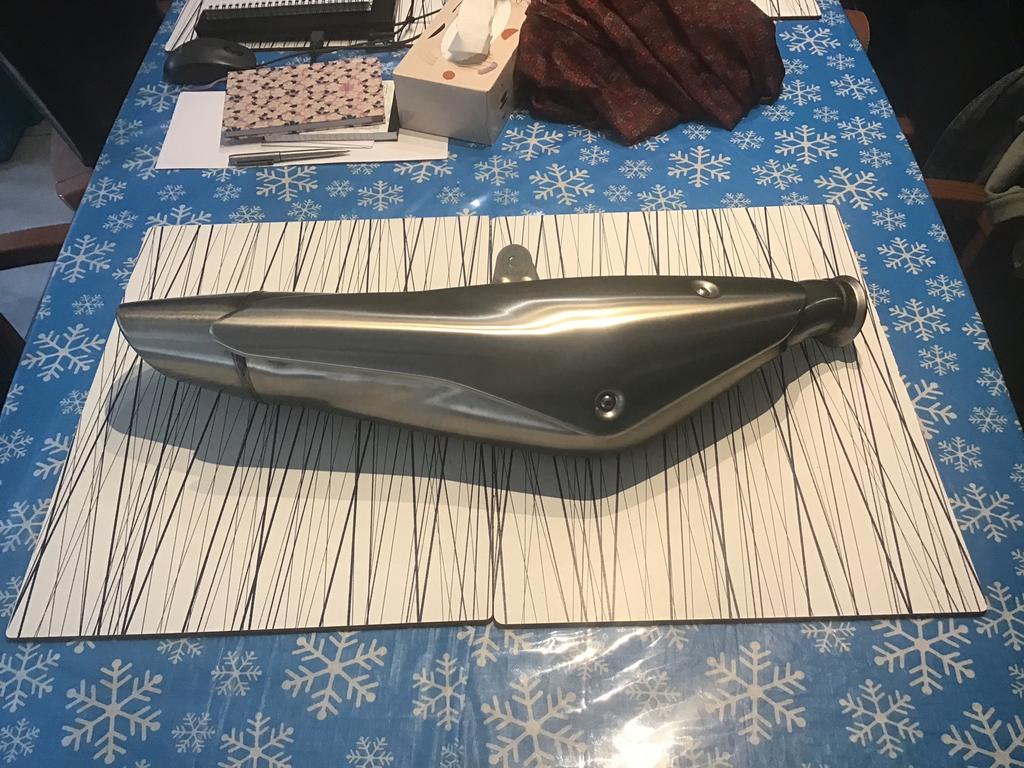 Nieuwe standaard uitlaat ktm 790 duke, Motoren, Accessoires | Koffers en Tassen, Ophalen