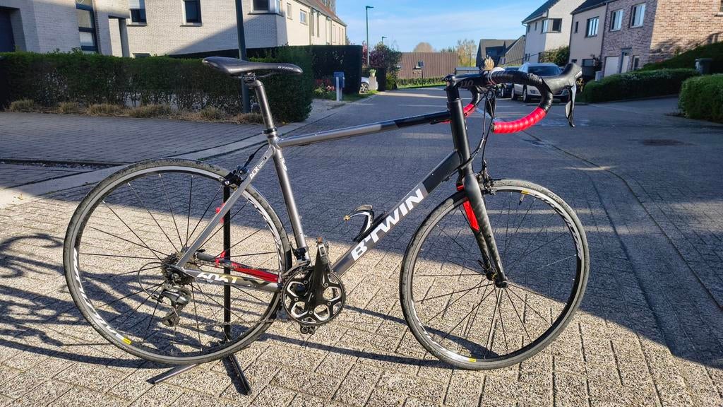 Btwin koersfiets, Fietsen en Brommers, Fietsen | Racefietsen, Ophalen