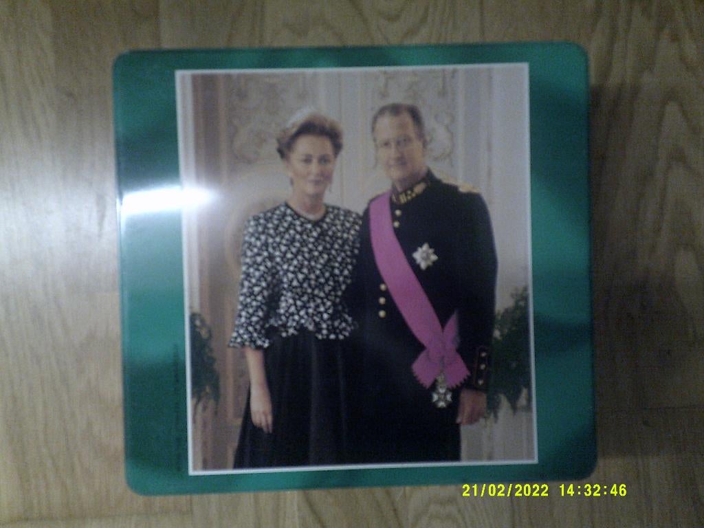 Blikken doos Koning Albert II en Paola, Verzamelen, Koningshuis en Royalty, Ophalen of Verzenden, Zo goed als nieuw, Overige typen