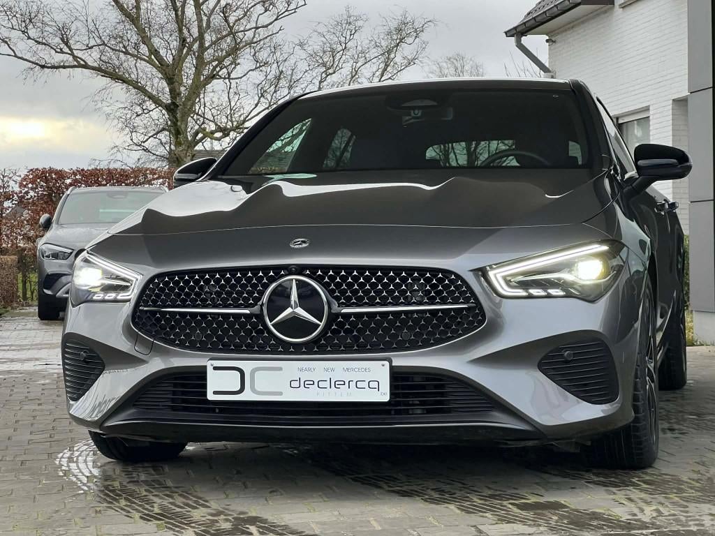 Mercedes CLA 180 Shooting Brake 2025 progressive 360camera, Auto's, CLA, 4 cilinders, Leder en Stof, Bedrijf