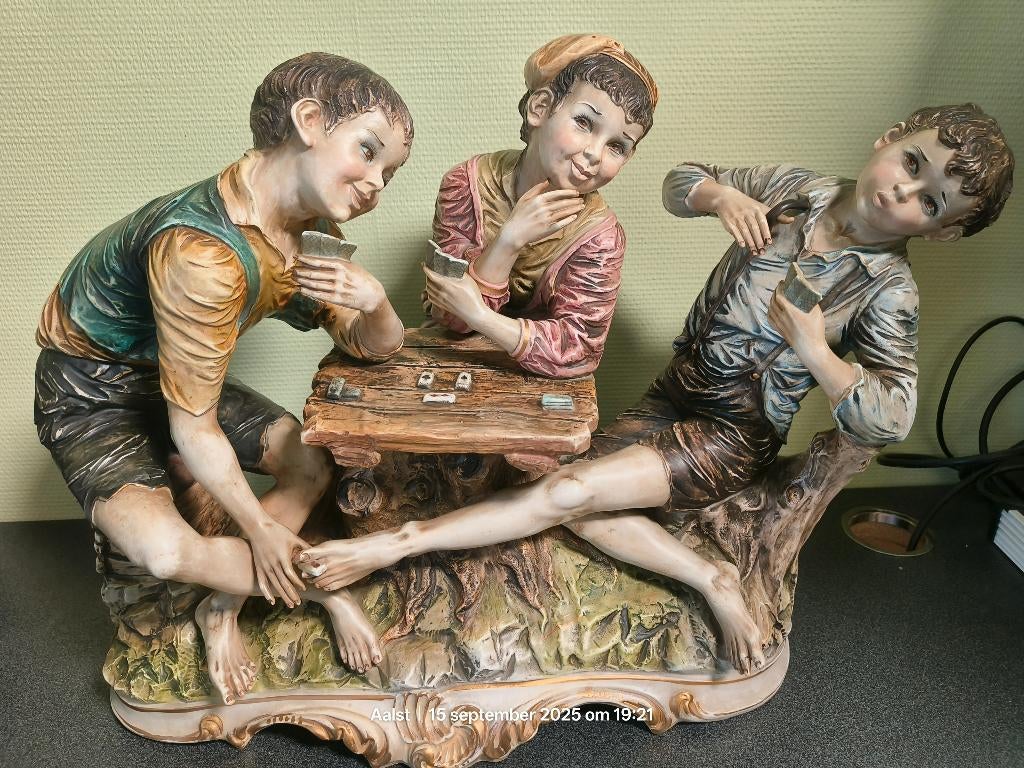 Porcelaine de Capodimonte, Enlèvement