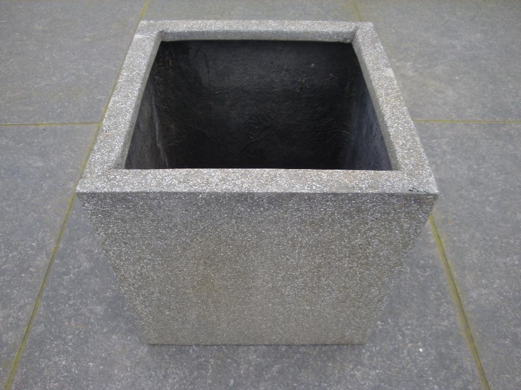 Bloempot / bloembak van kuststof GRATIS af te halen, 25 à 40 cm, Carré, Synthétique, Enlèvement
