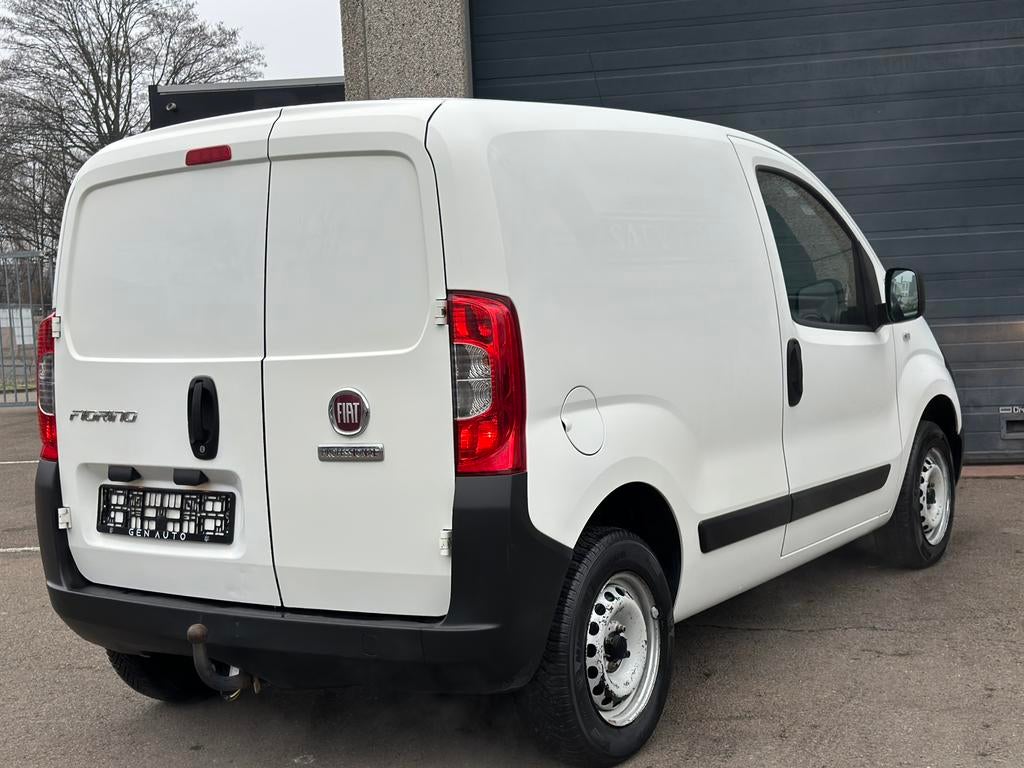 Fiat Fiorino 1.3Diesel Euro6b 1er propriété prête immatricul, Autos, Camionnettes & Utilitaires, Achat, Euro 6, Entreprise, 2 places